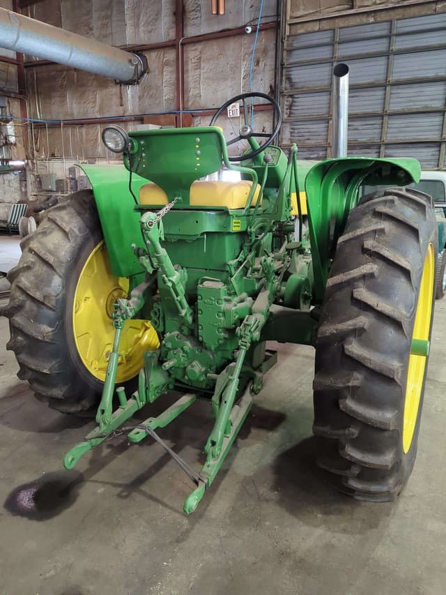 Image of John Deere 630 equipment image 4