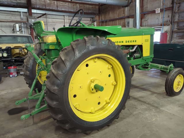 Image of John Deere 630 equipment image 3