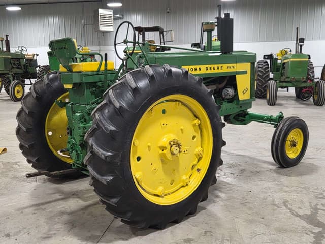 Image of John Deere 720 equipment image 4