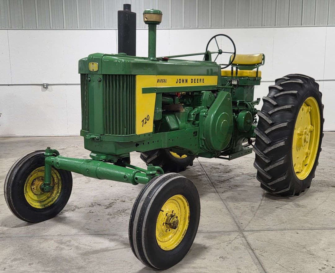 Image of John Deere 720 Primary image