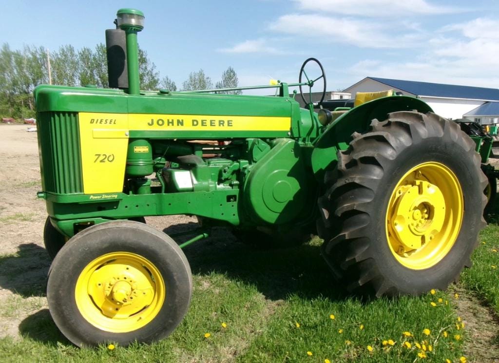 1958 John Deere 720 Equipment Image0