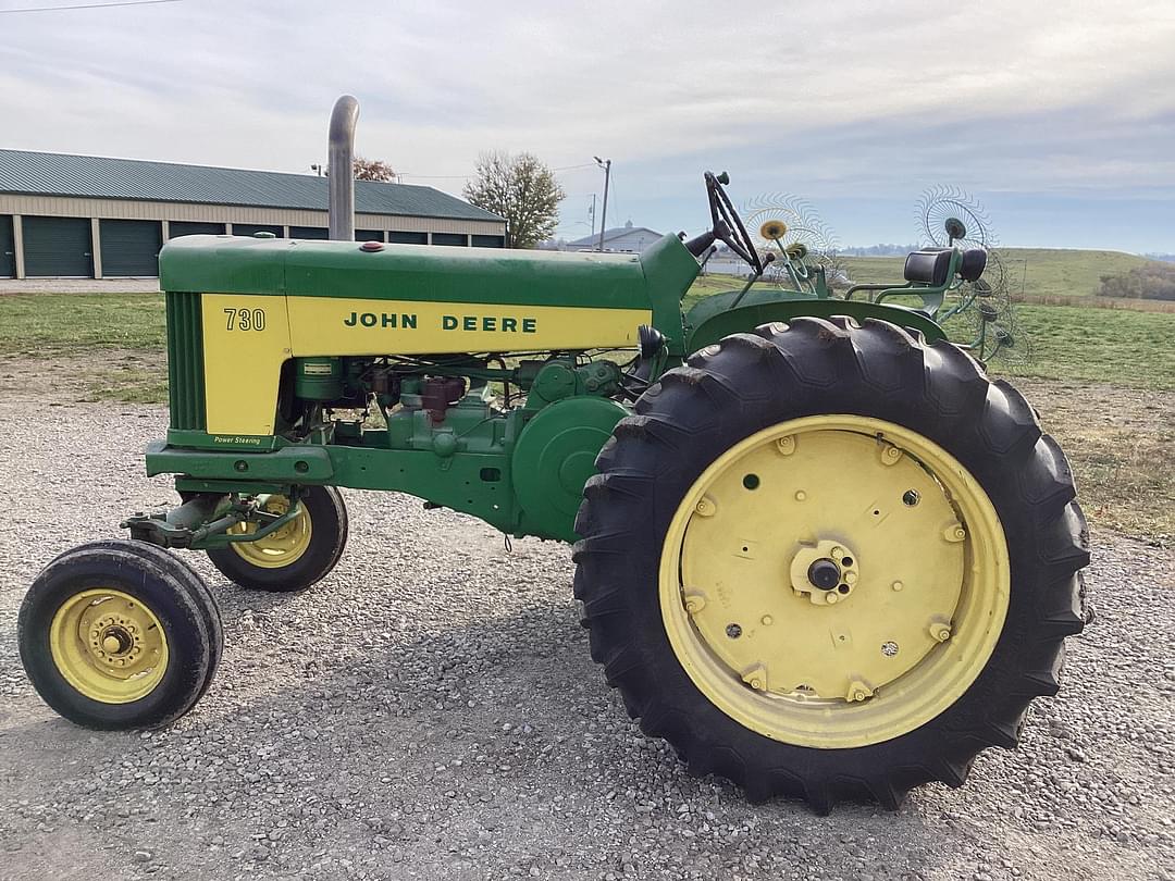 Image of John Deere 730 Primary image