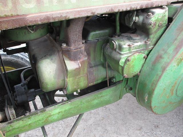 Main image John Deere 820 15