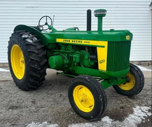 1958 John Deere 820 Image