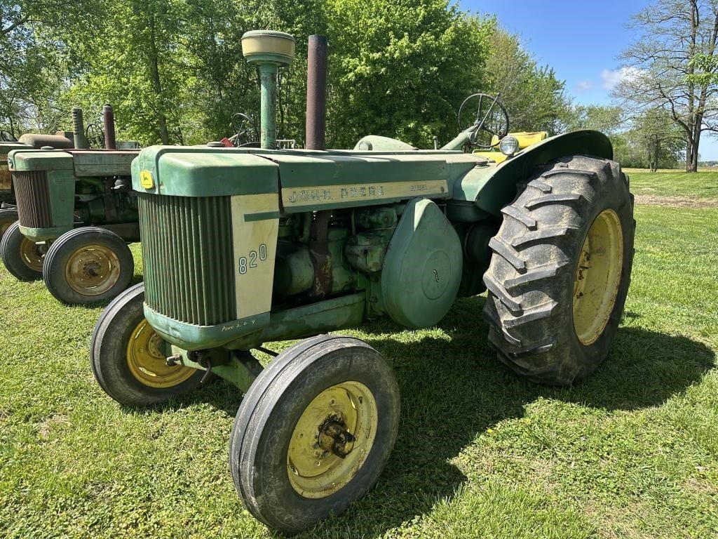 1958 John Deere 820 Equipment Image0