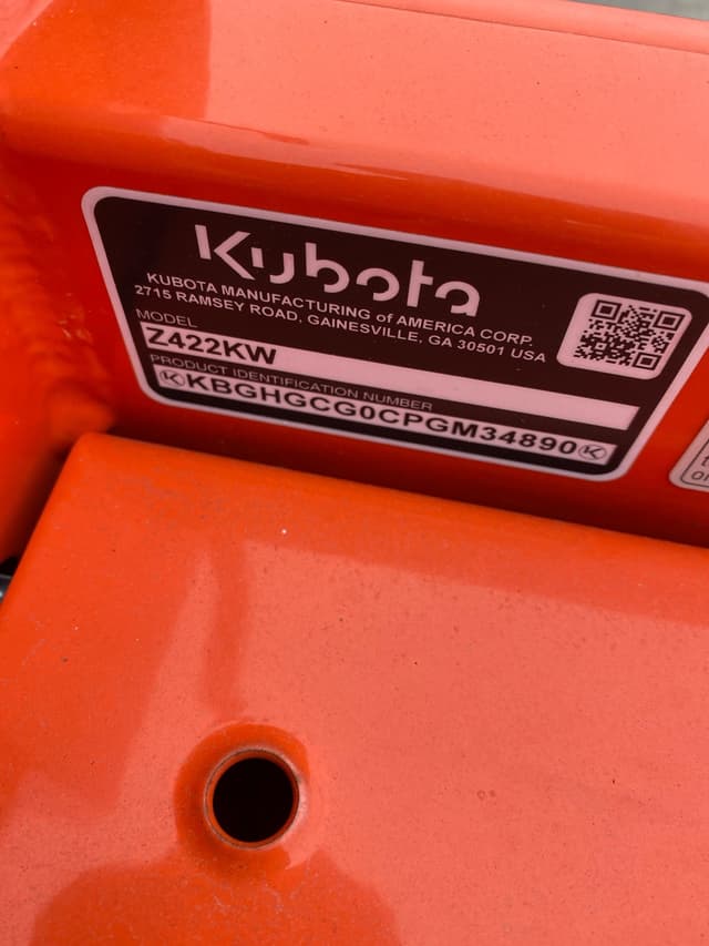 Image of Kubota Z422KW equipment image 2