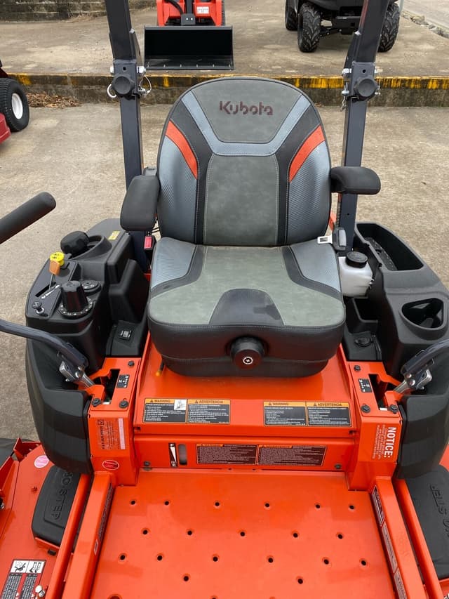 Image of Kubota Z422KW equipment image 1
