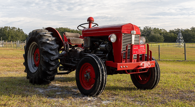 Image of Massey Ferguson 35 equipment image 2