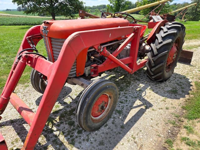 Image of Massey Ferguson 65 equipment image 4