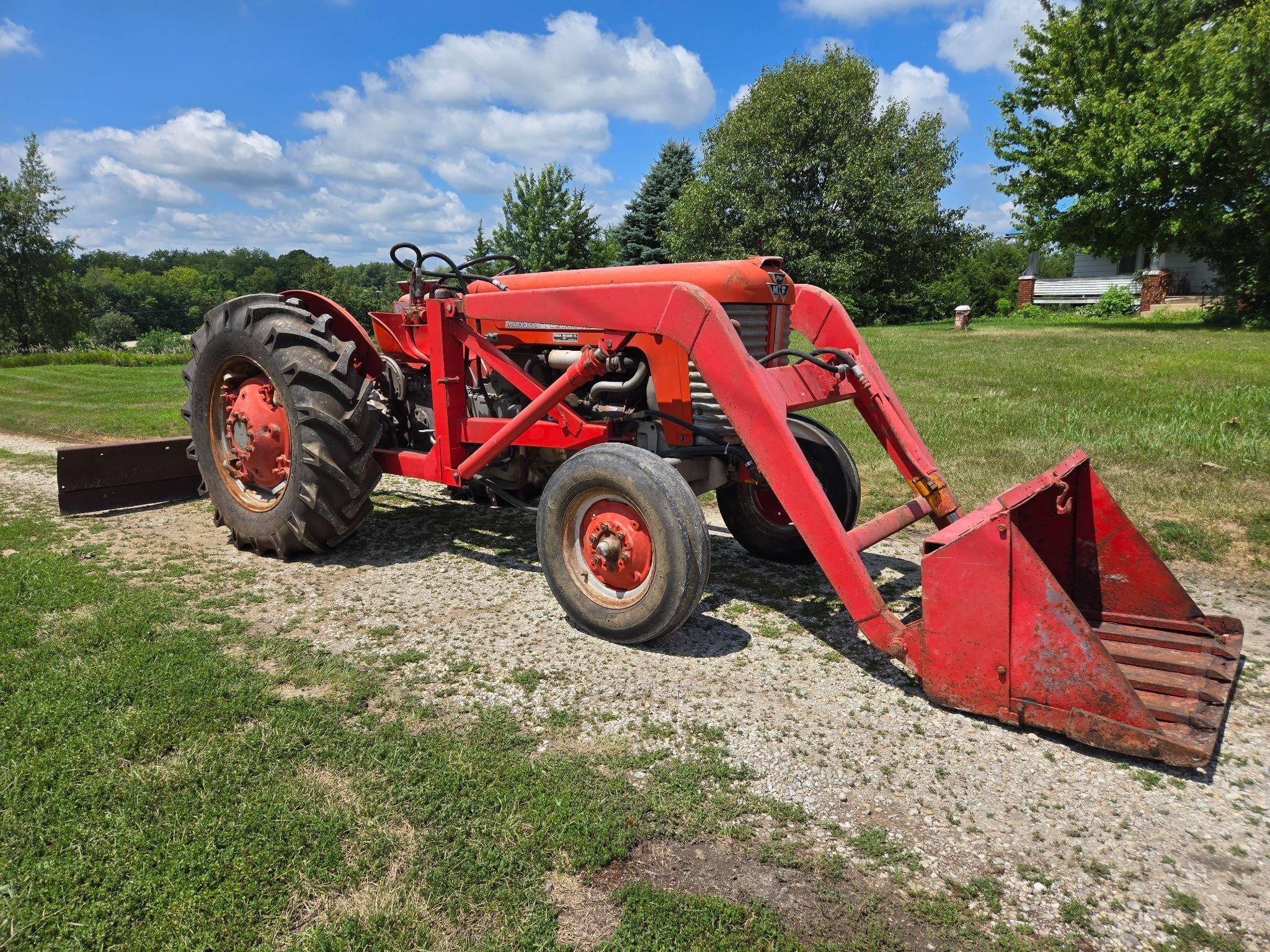 1958 Massey Ferguson 65 Equipment Image0
