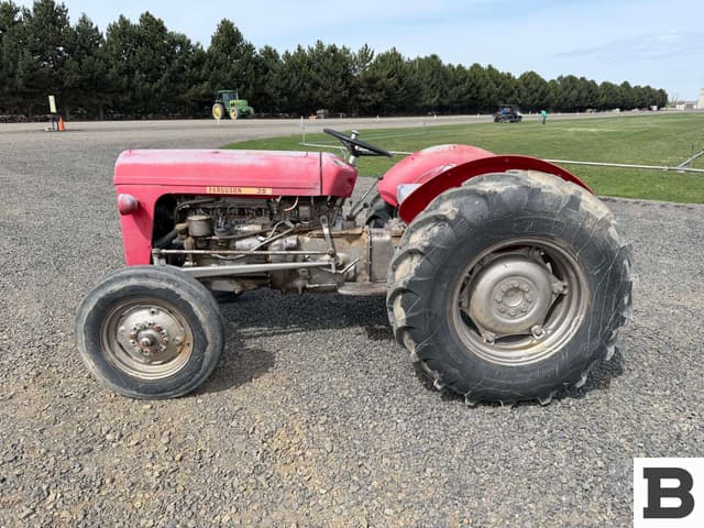 Image of Massey Ferguson TO-35 equipment image 1
