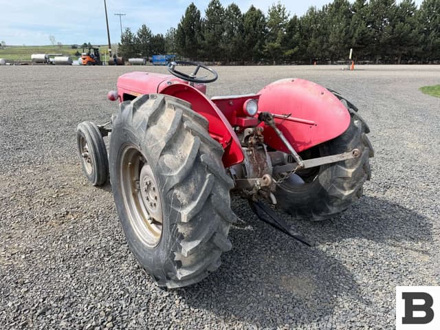 Image of Massey Ferguson TO-35 equipment image 2