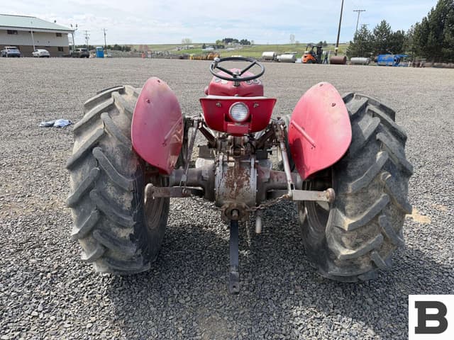 Image of Massey Ferguson TO-35 equipment image 3