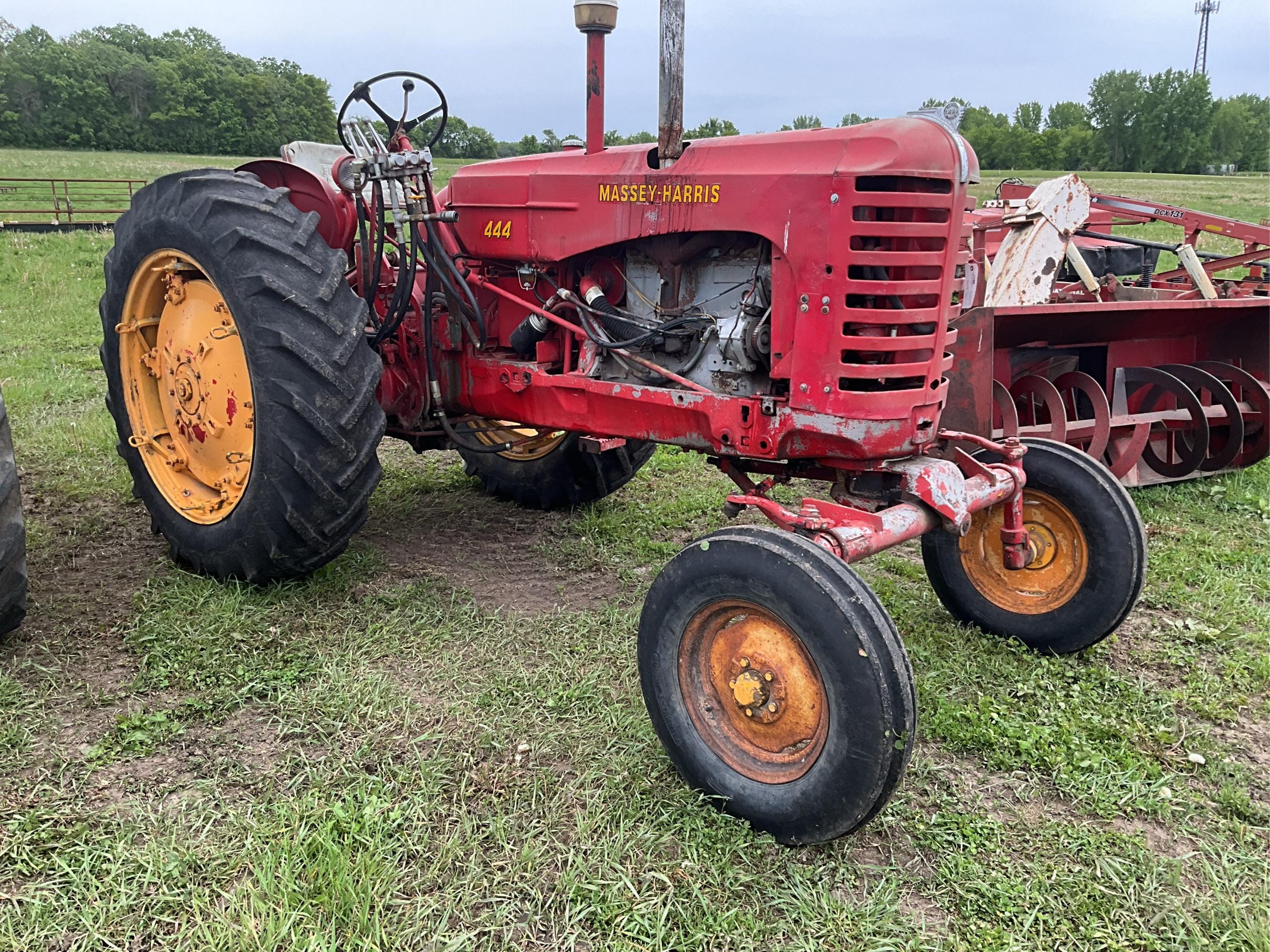 Main image Massey-Harris 444