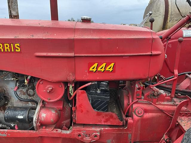 Image of Massey-Harris 444 equipment image 4