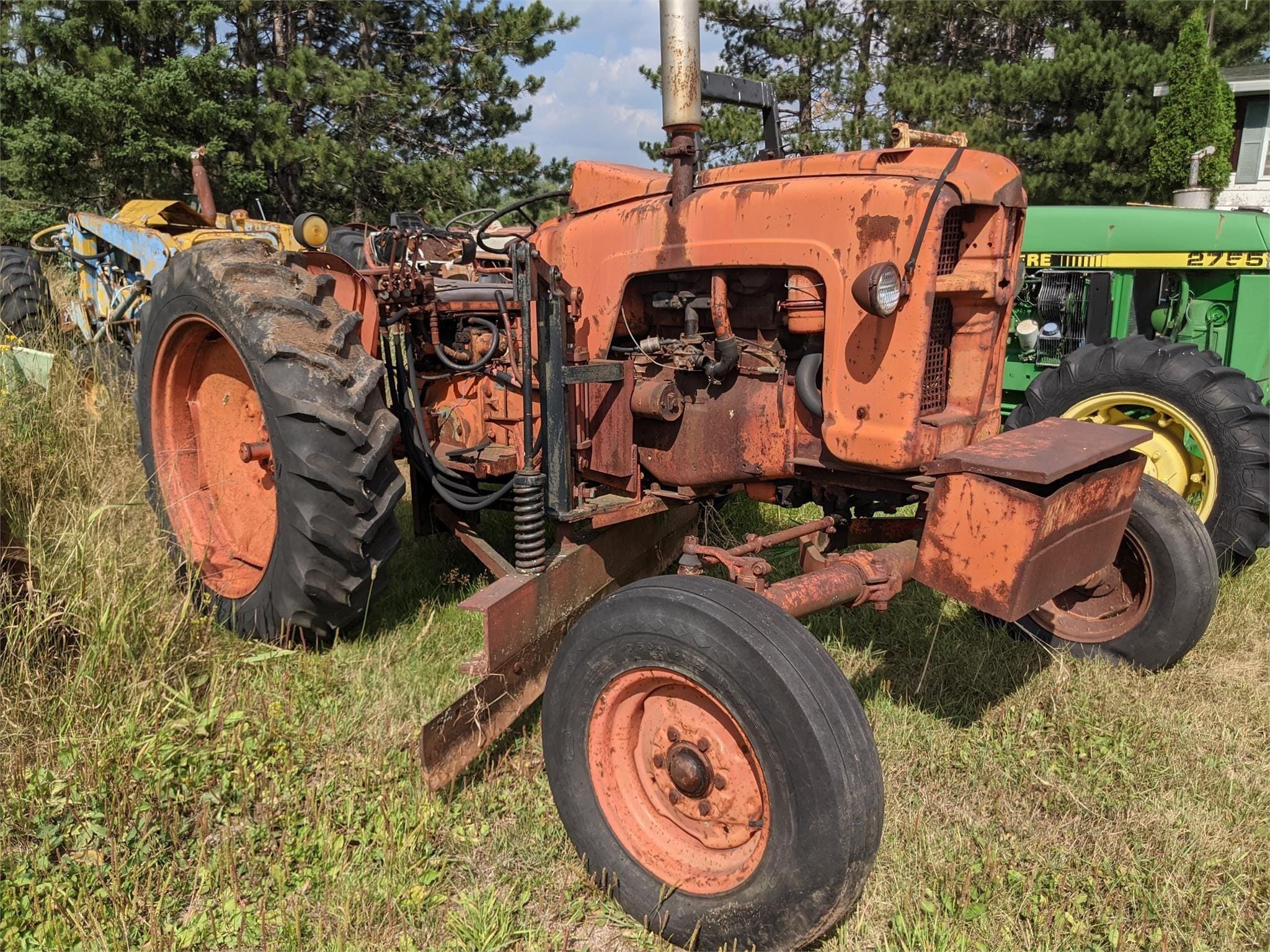 1958 Minneapolis-Moline 335 Equipment Image0