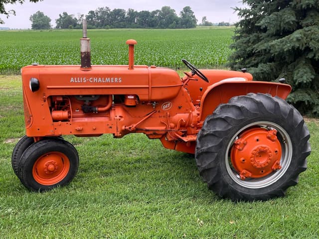 Image of Allis Chalmers D17 equipment image 3