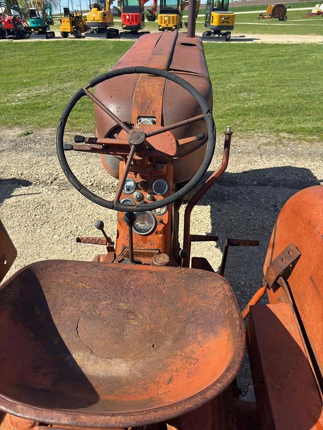 Image of Allis Chalmers D17 equipment image 2