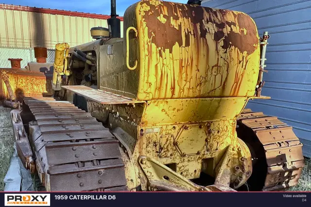Image of Caterpillar D6B equipment image 4
