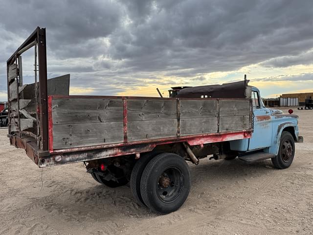 Image of Dodge 500 equipment image 4