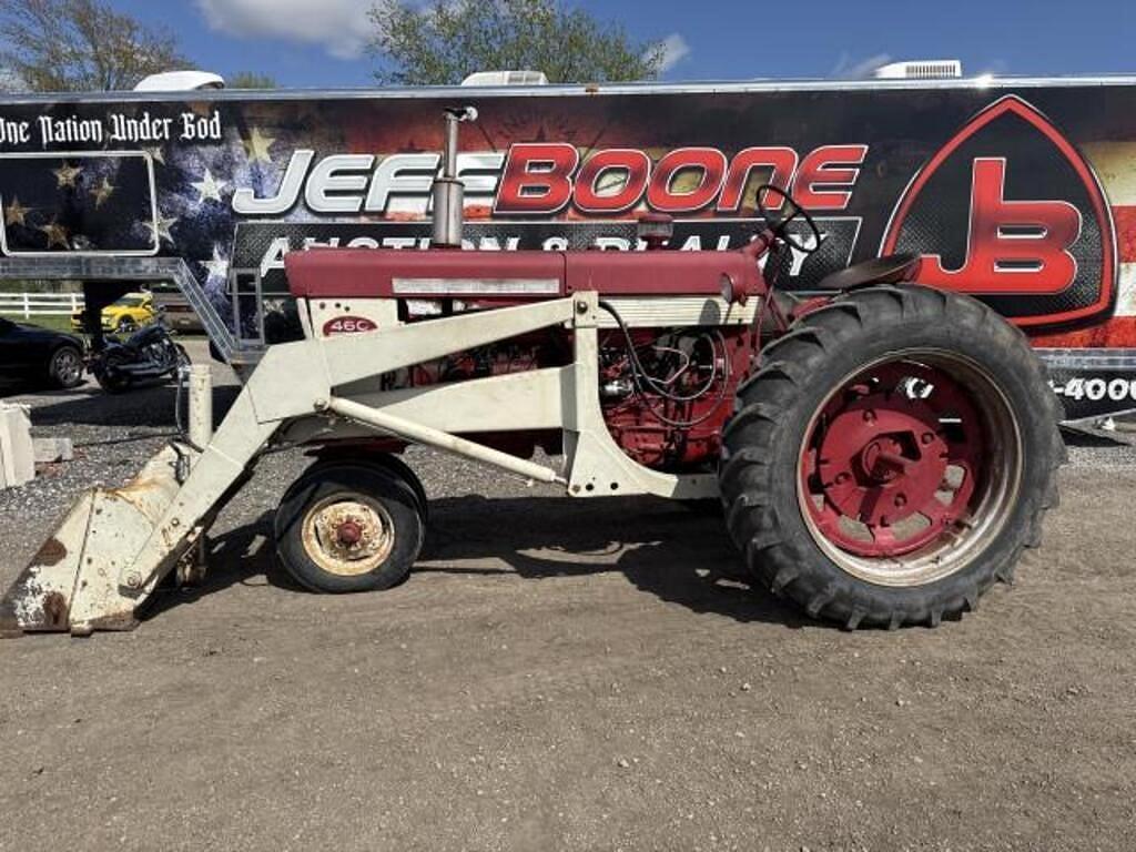 Image of Farmall 460 Primary image