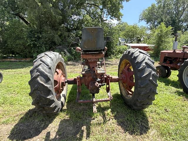 Image of Farmall 460 equipment image 4