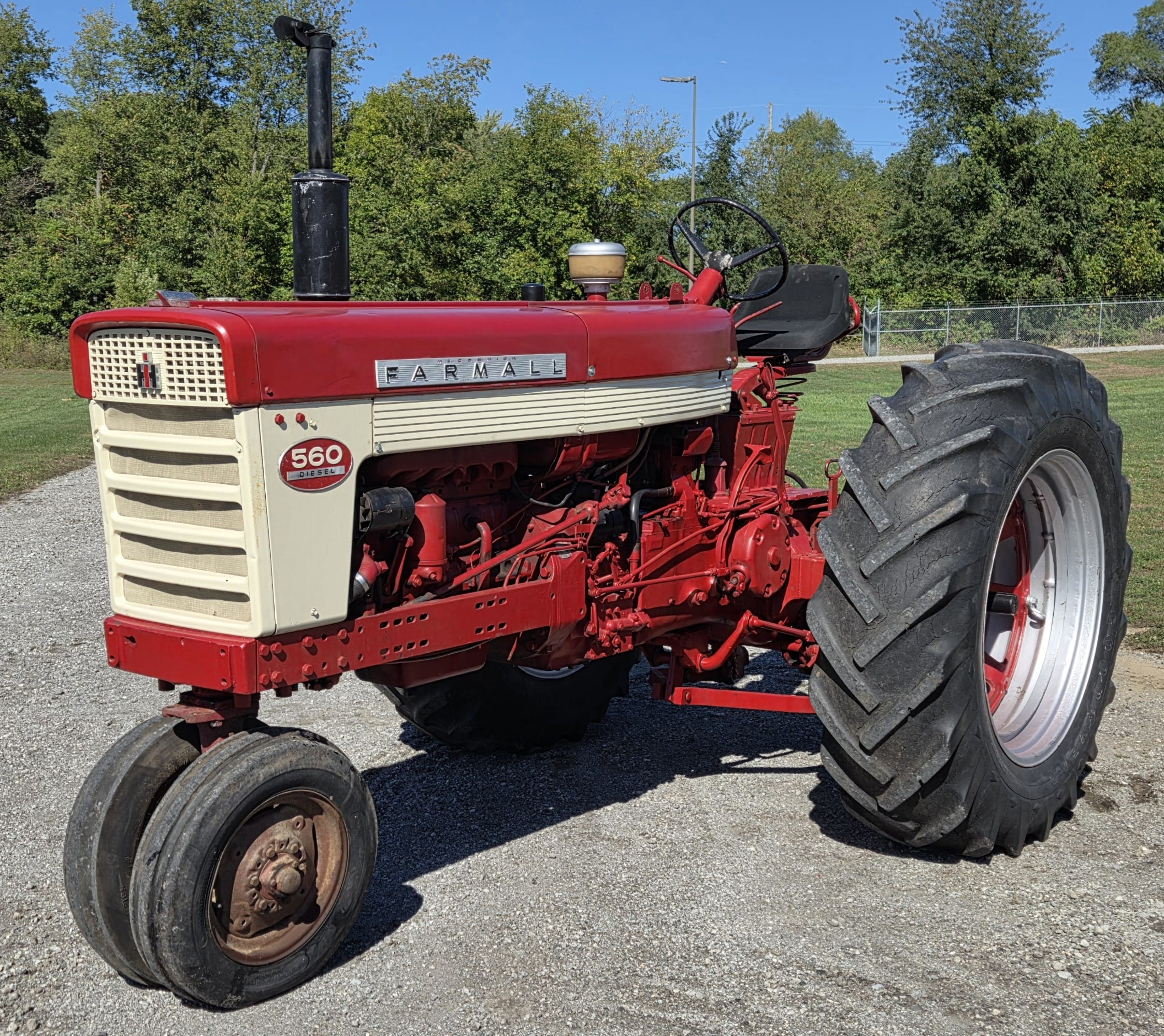 1959 Farmall 560  Equipment Image0
