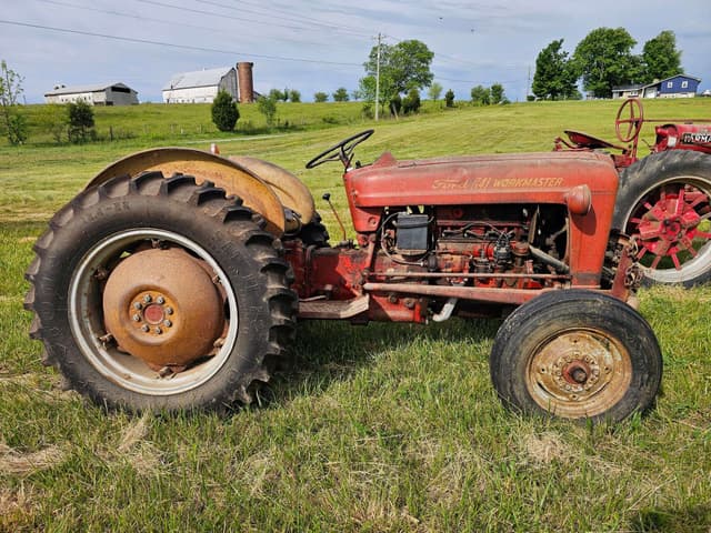 Image of Ford 641 equipment image 2