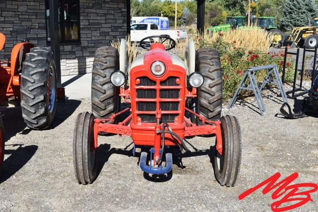 Image of Ford 841 equipment image 1