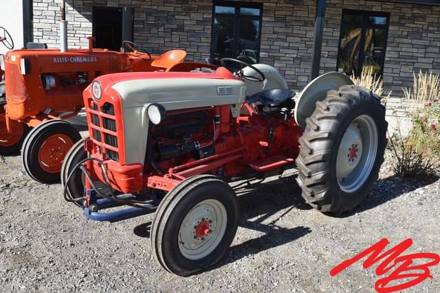 Image of Ford 841 equipment image 2