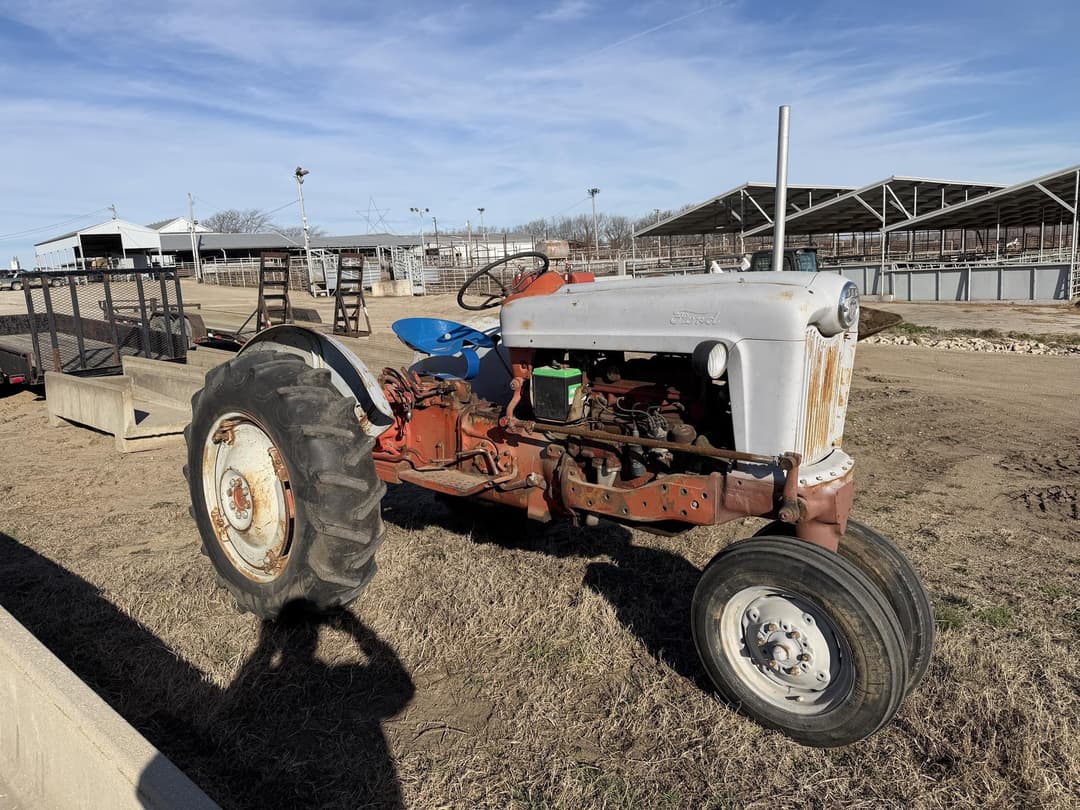 Image of Ford 961 Image 1