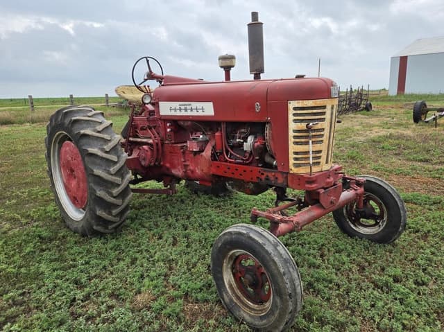 Image of International Harvester 450 equipment image 2
