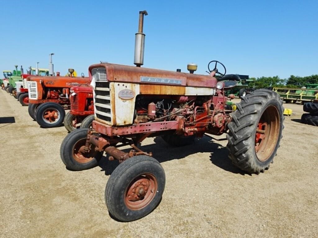 1959 International Harvester 560 Equipment Image0