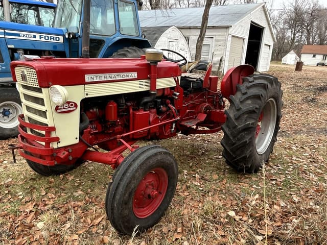 Image of International Harvester 460 equipment image 3