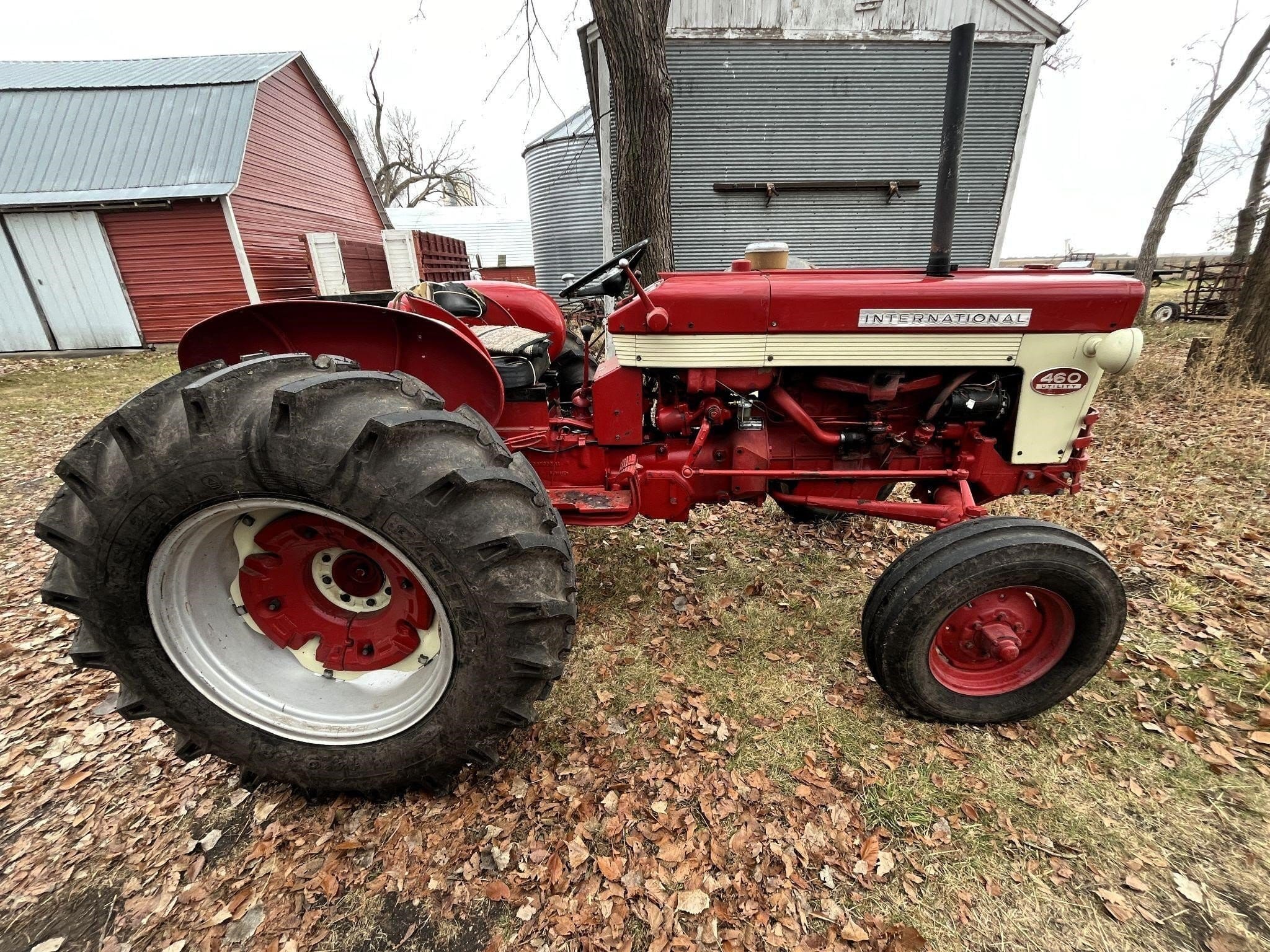 1959 International Harvester 460 Equipment Image0