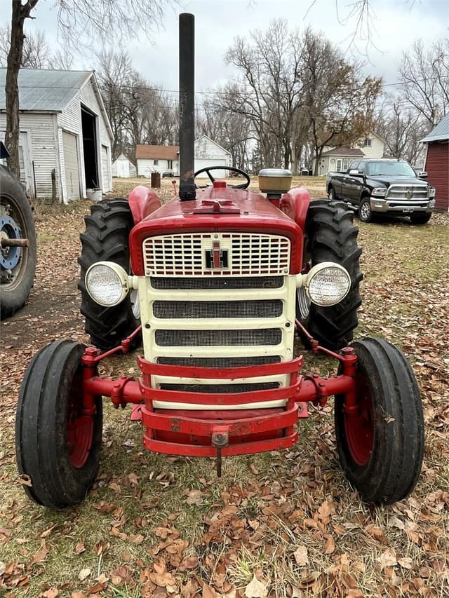 Image of International Harvester 460 equipment image 2