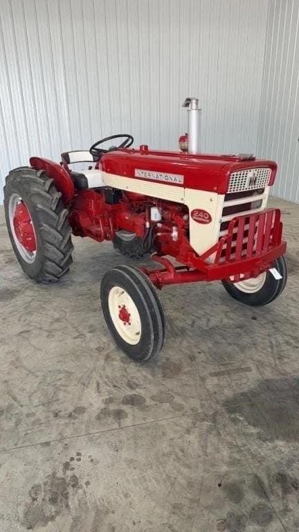 1959 International Harvester 240 Equipment Image0