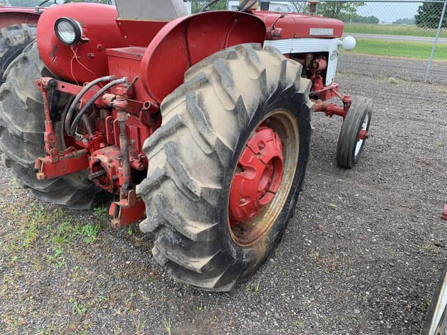 Image of International Harvester 460 equipment image 4