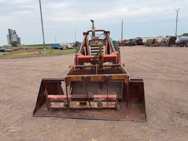Image of International Harvester 460 equipment image 1