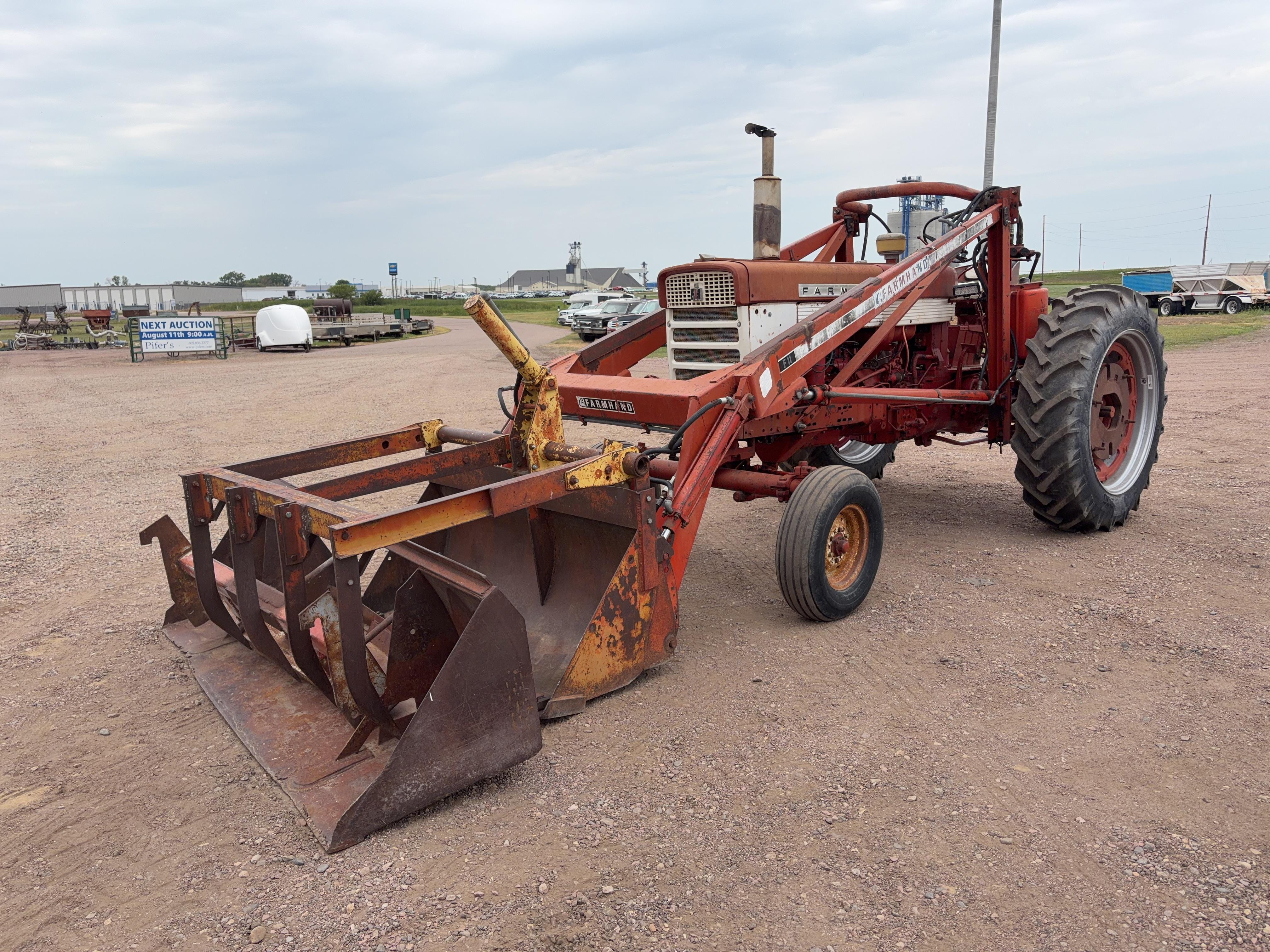 1959 International Harvester 460 Equipment Image0