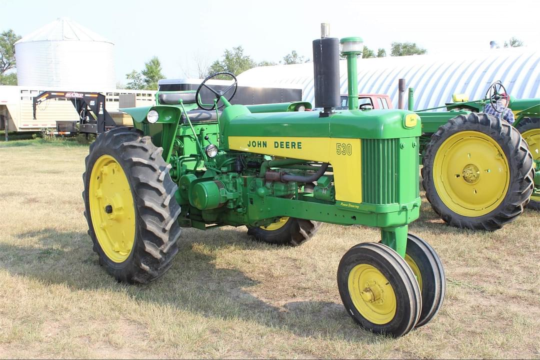 Image of John Deere 530 Primary image