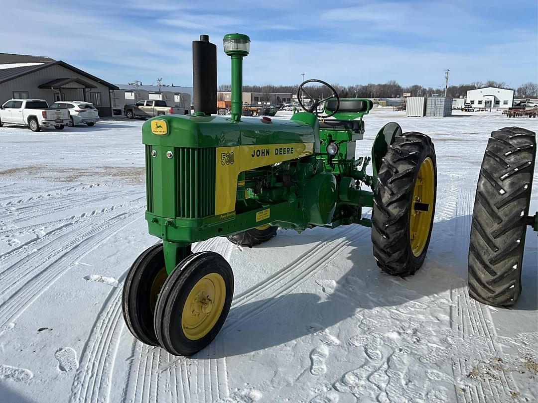 Image of John Deere 530 Primary image