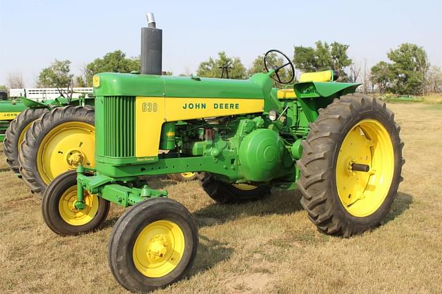 Image of John Deere 630 equipment image 1