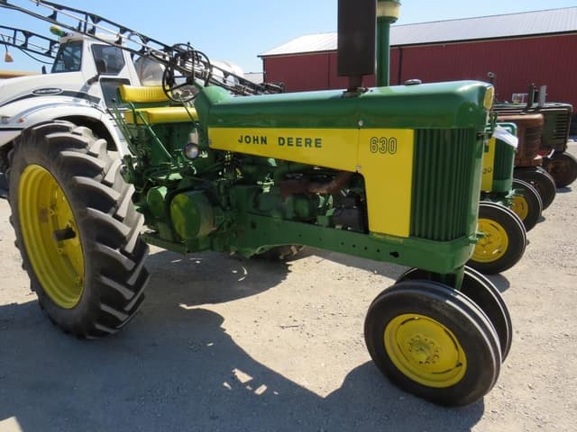 Image of John Deere 630 equipment image 1