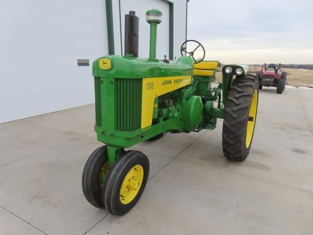 Image of John Deere 630 equipment image 1
