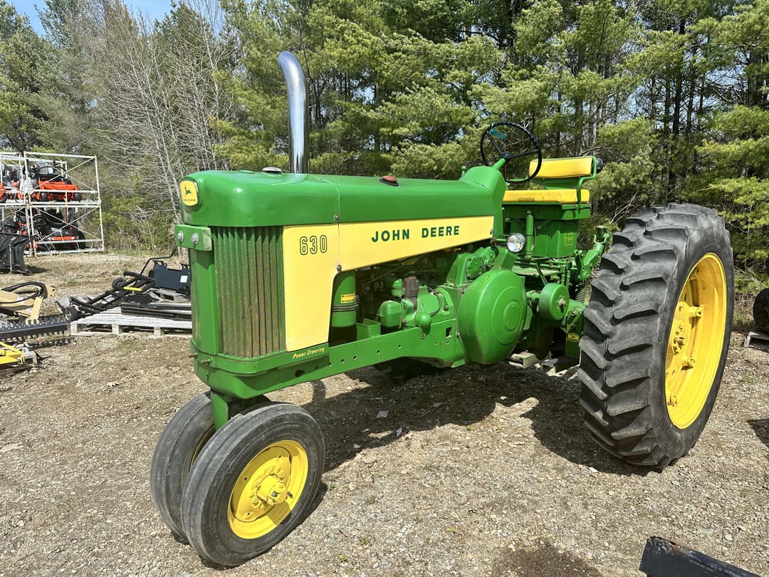 Image of John Deere 630 Image 0