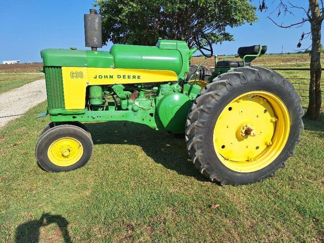 Image of John Deere 630 Primary image