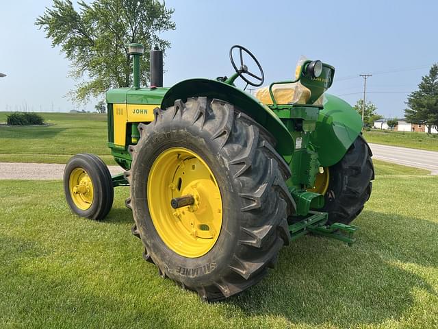 Image of John Deere 630 equipment image 2