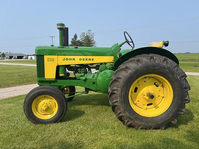 Image of John Deere 630 equipment image 1