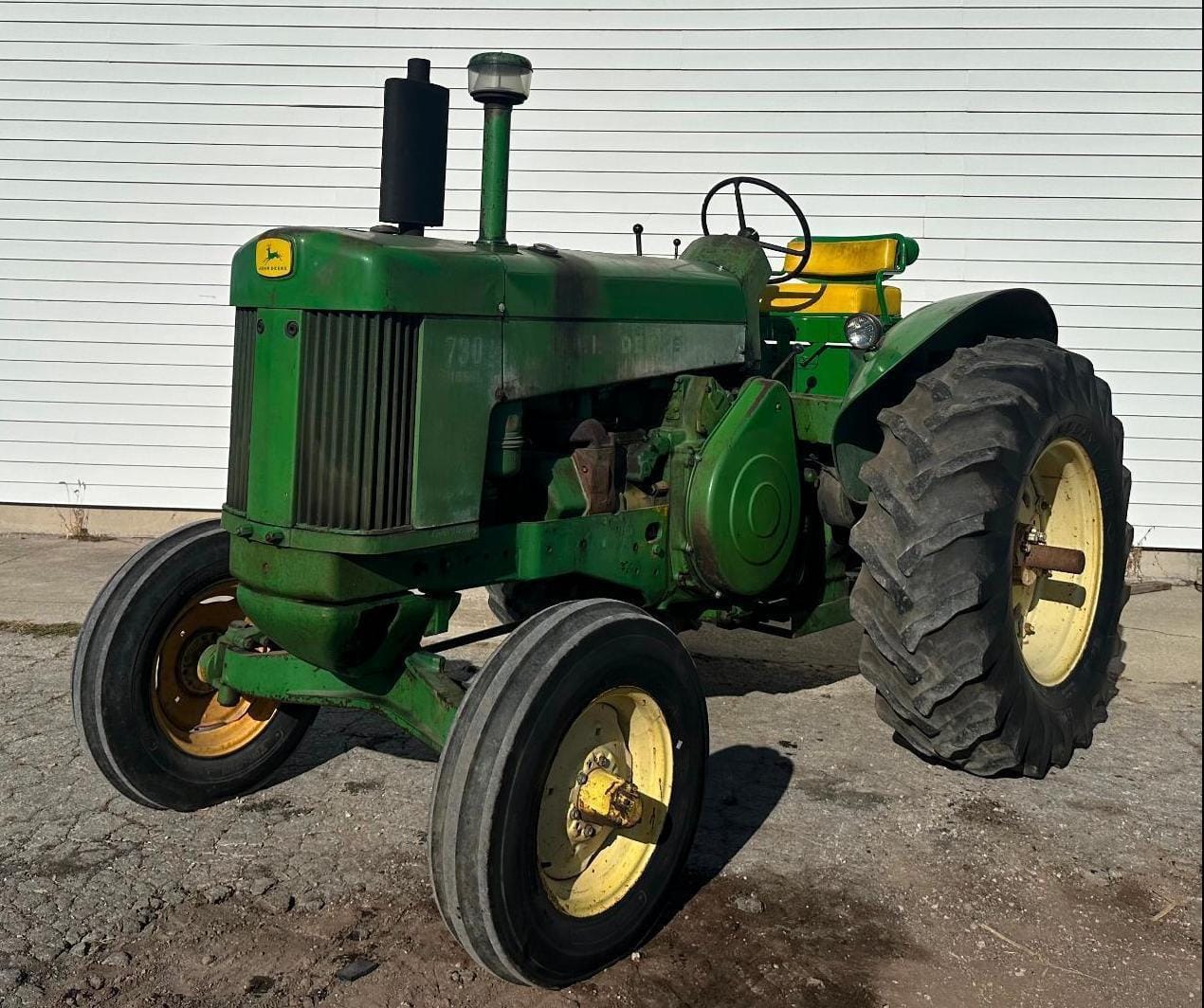 1959 John Deere 730 Equipment Image0